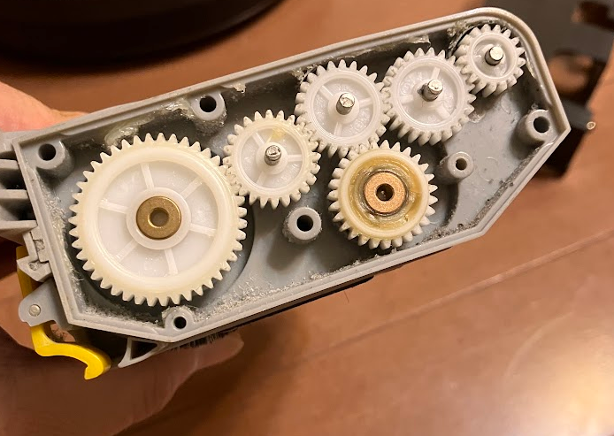 ルンバメインブラシユニットギアボックスグリスアップ